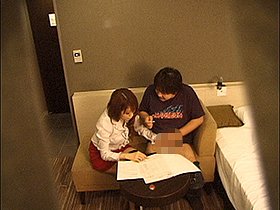 働くおばさんセールスレディの枕営業は実在する！？　サンプル画像02